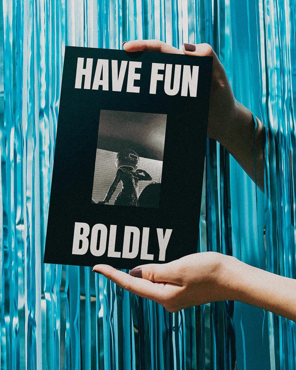 Copertina del progetto di brand identity e web design per un'app dedicata alla movida e alla vita notturna